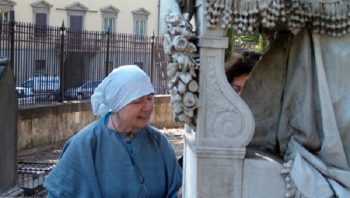 ISI Students Explore the “English” Cemetery in Florence